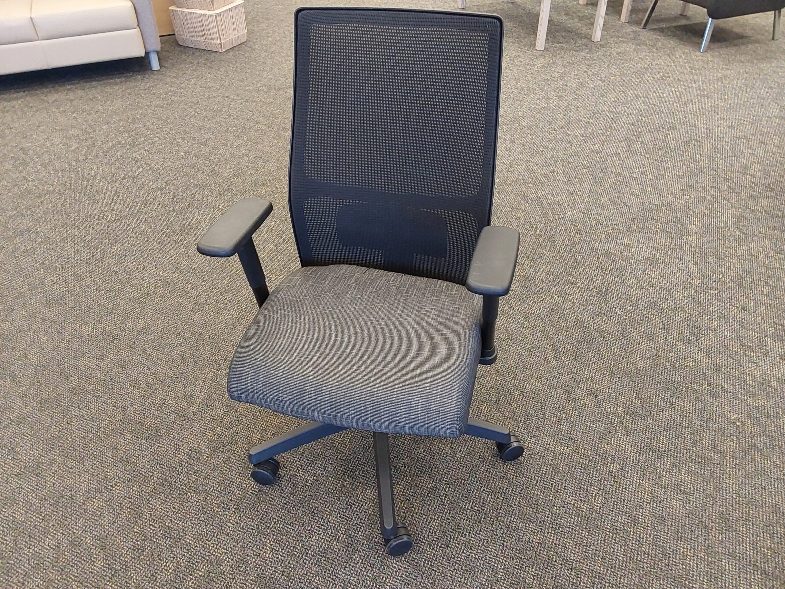 Pre-owned HON Ignition Task Chair