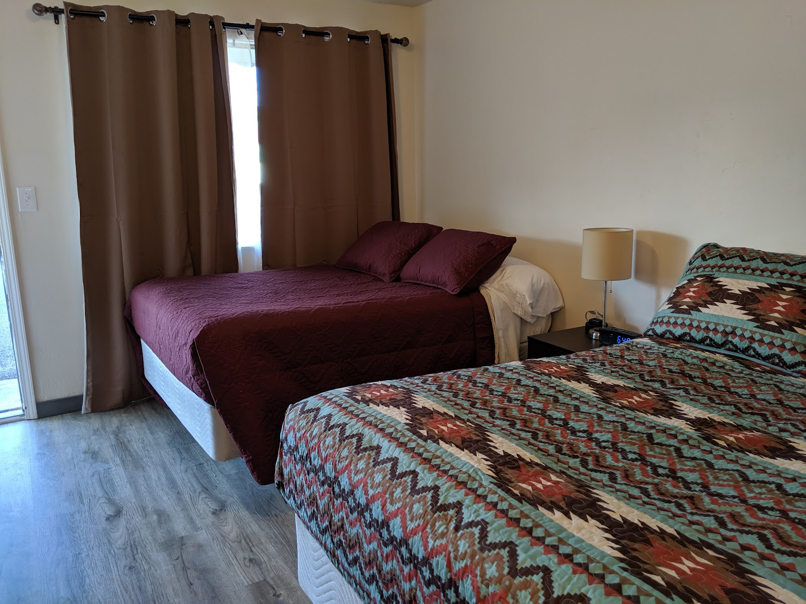 Alpine Lakes Chalet Motel gallery 2