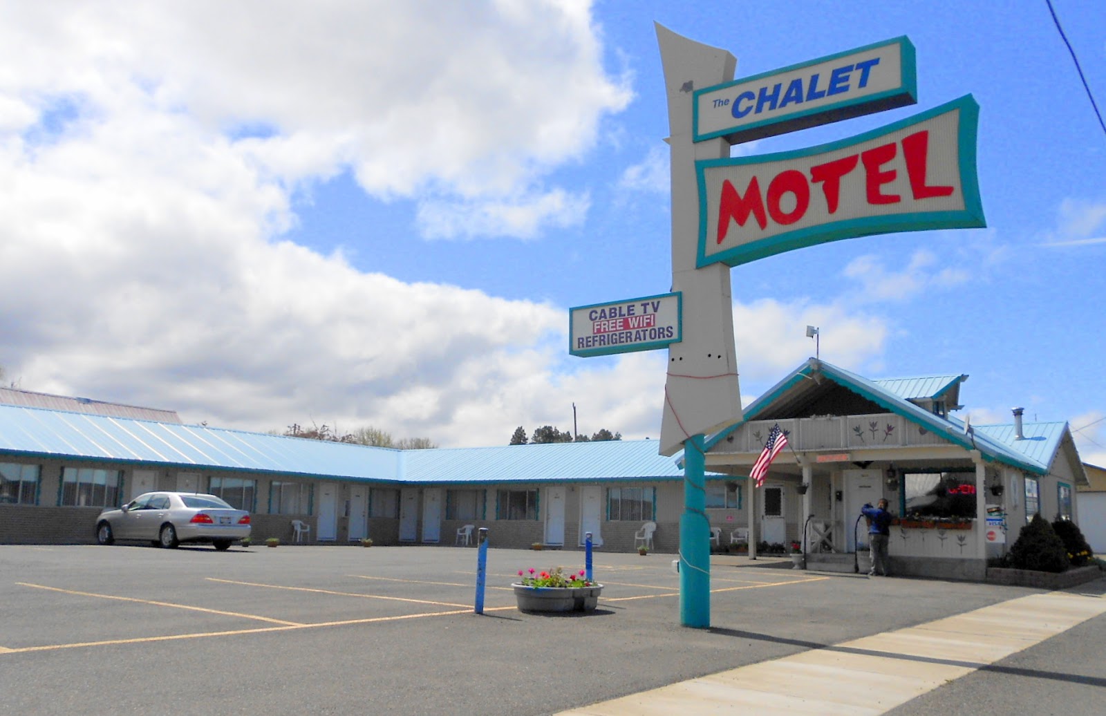 Alpine Lakes Chalet Motel gallery 3