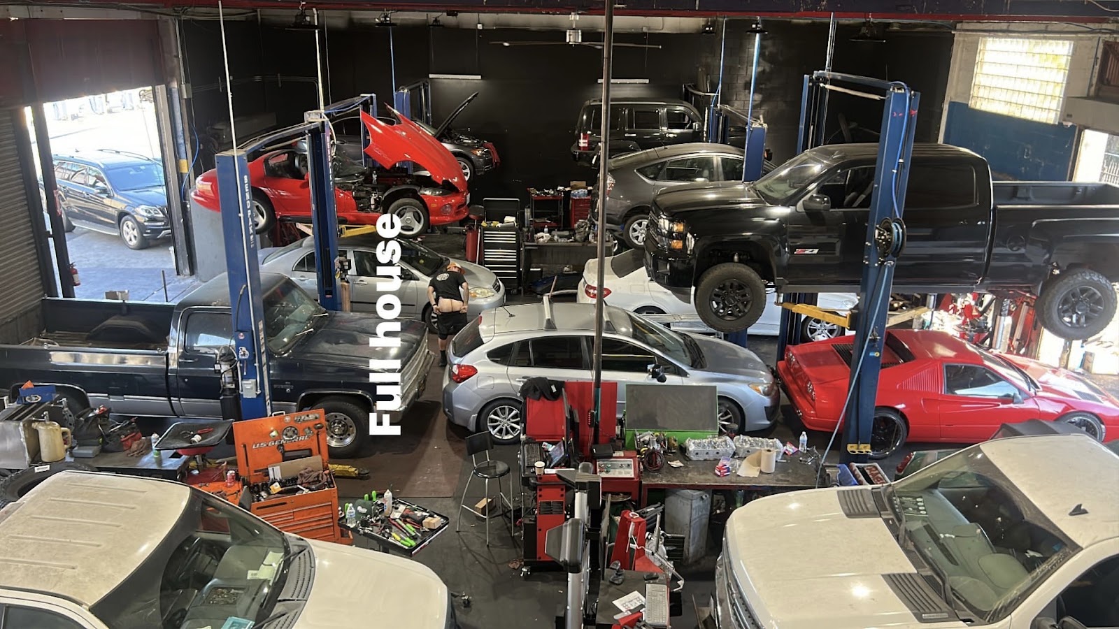 Avo's Automotive gallery 6