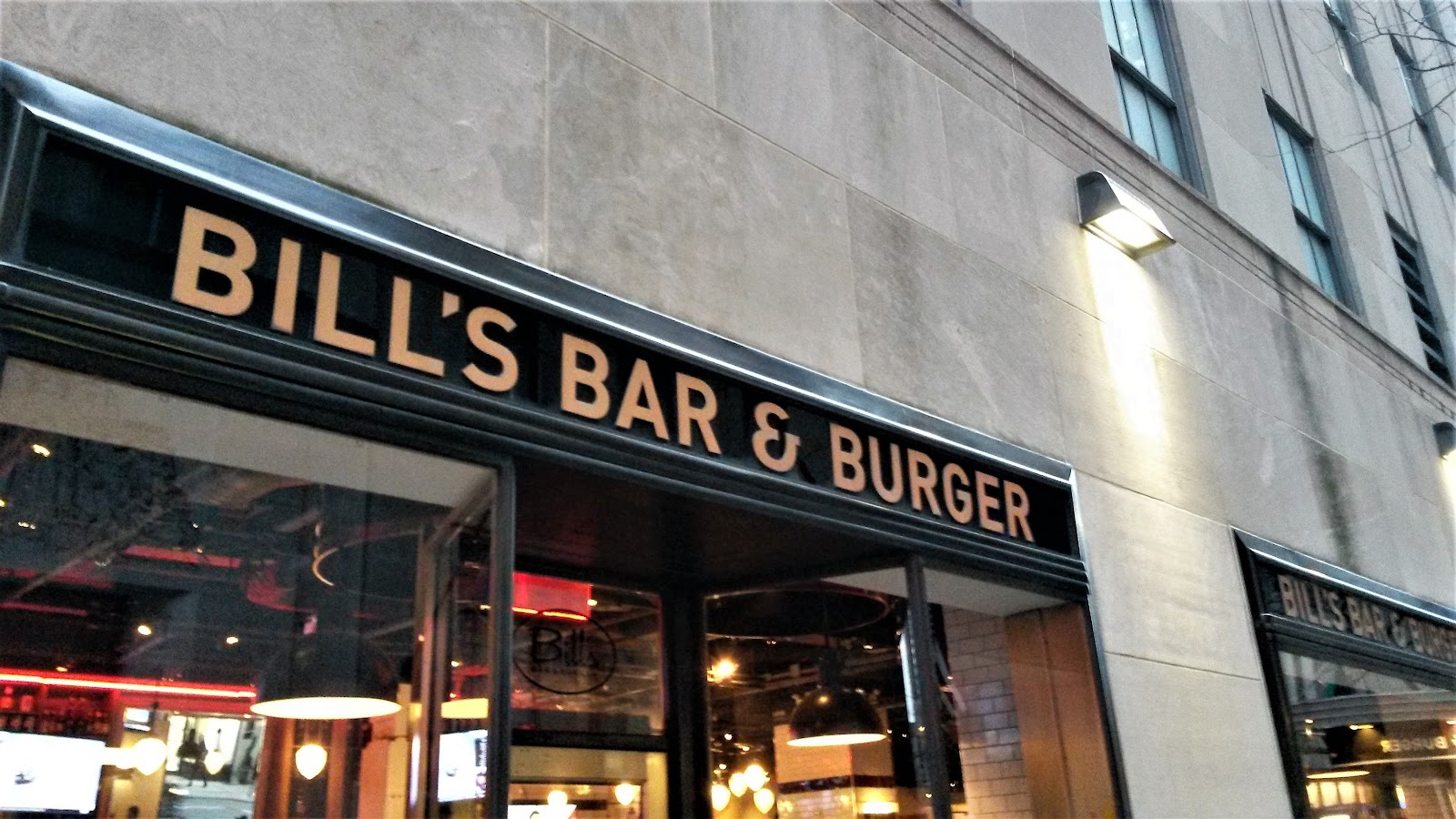 Bill's Bar & Burger gallery 1