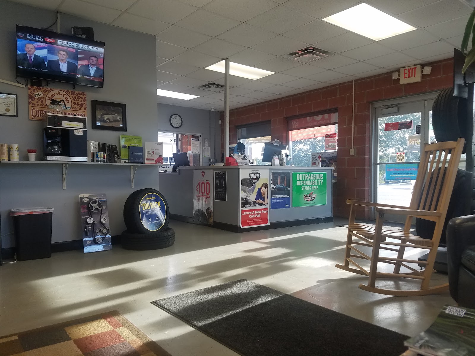 Black's Tire & Auto Service gallery 4