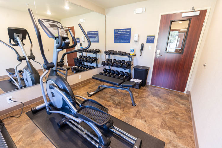 Cobblestone Inn & Suites - Winters gallery 2