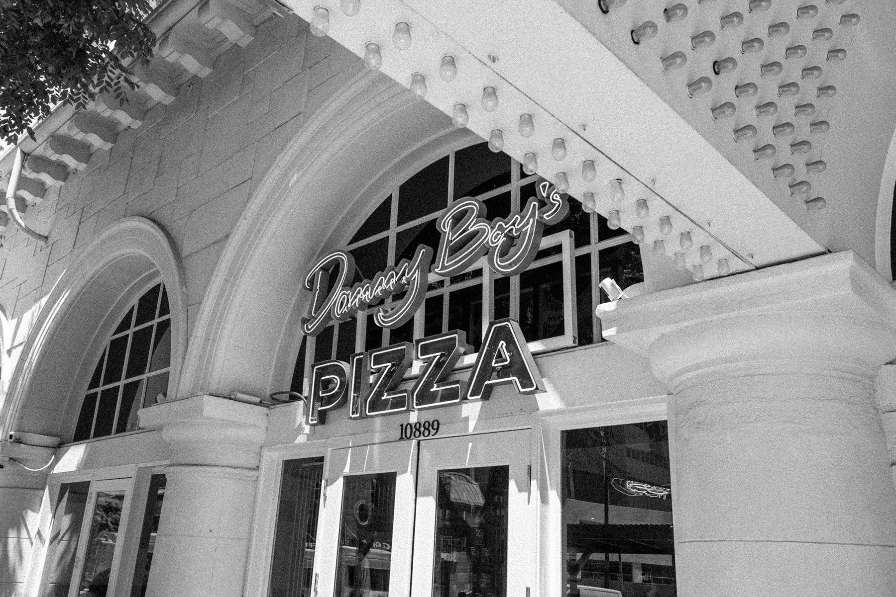 Danny Boy's Famous Original Pizza gallery 1
