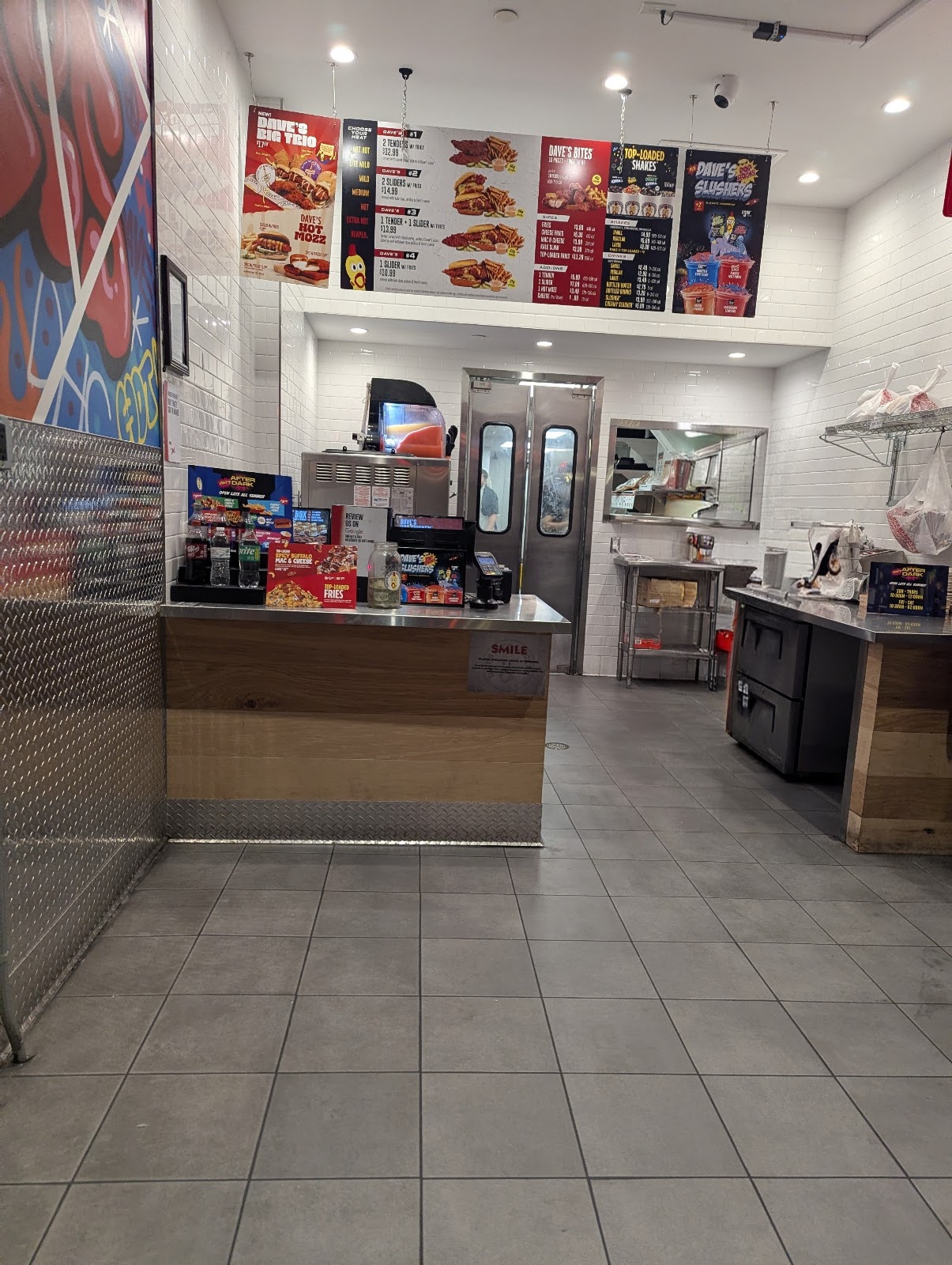 Dave's Hot Chicken gallery 5