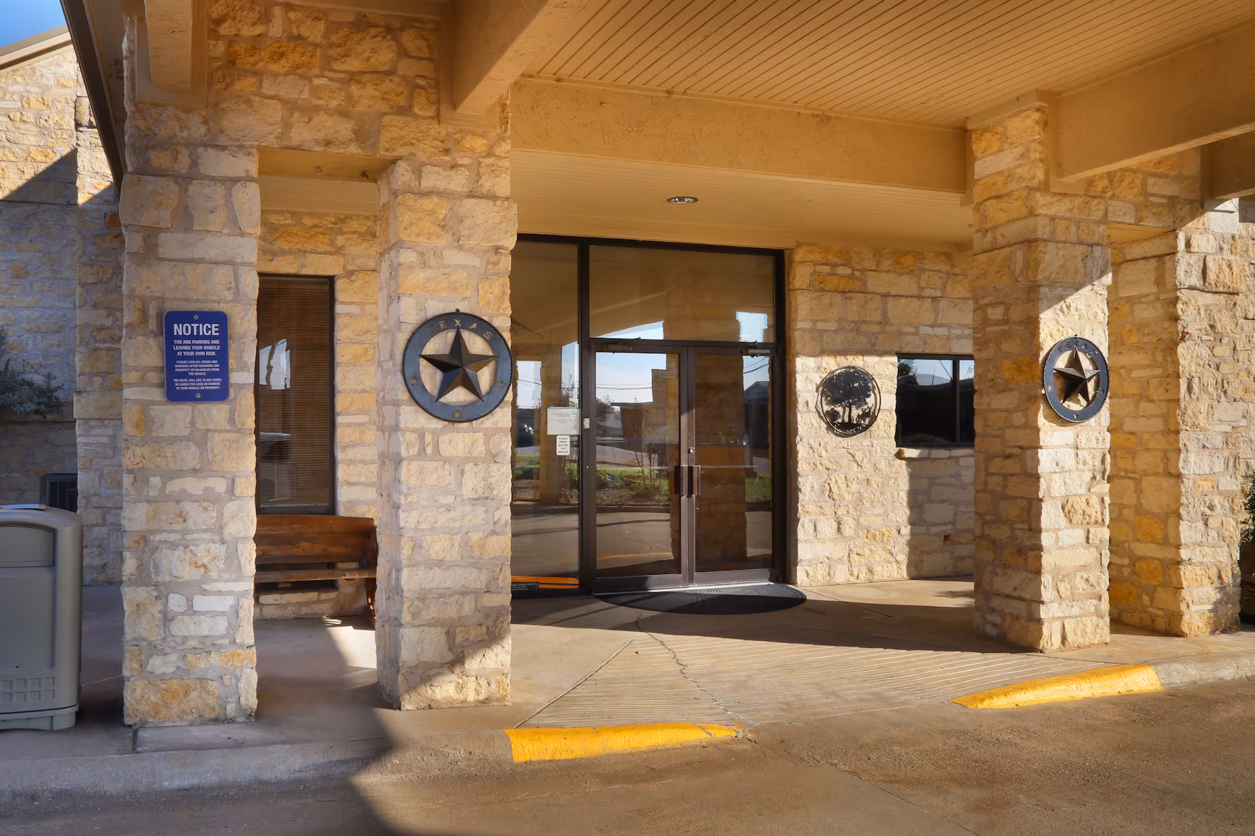Days Inn & Suites by Wyndham Llano gallery 3