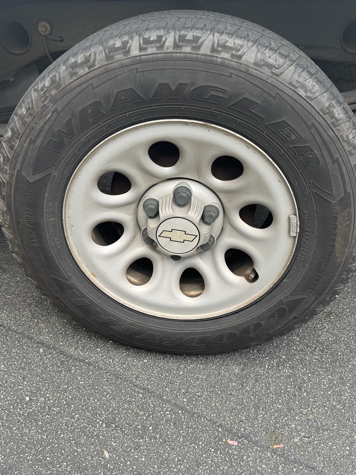 Don Lee's Tire & Auto gallery 3