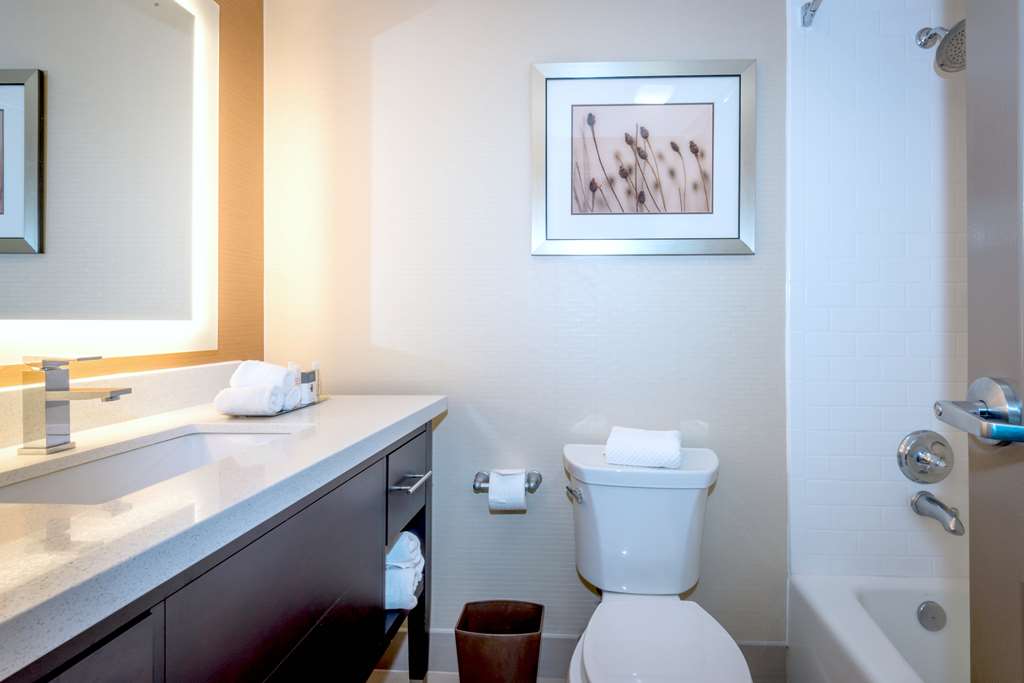 DoubleTree by Hilton Hotel Montgomery Downtown gallery 3