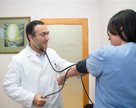 Dr. Nelly Cohen & Dr. Arthur Yunov gallery 6