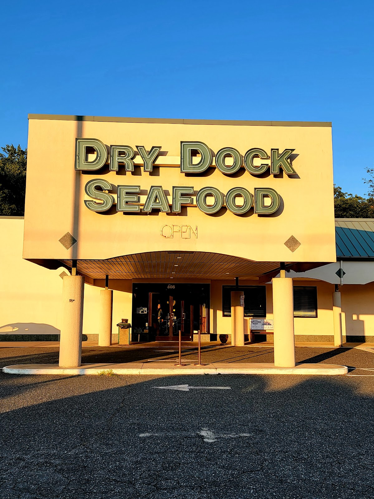 Dry Dock Seafood Restaurant gallery 6
