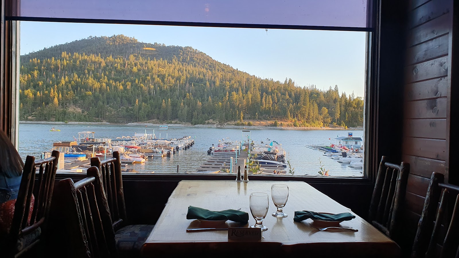 Ducey's On the Lake & Ducey's Bar & Grill gallery 3