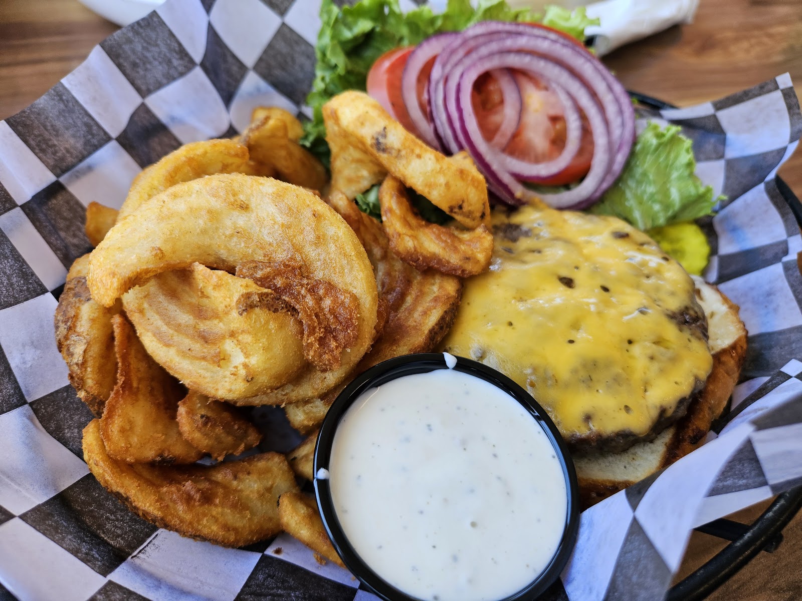 Ducey's On the Lake & Ducey's Bar & Grill gallery 4