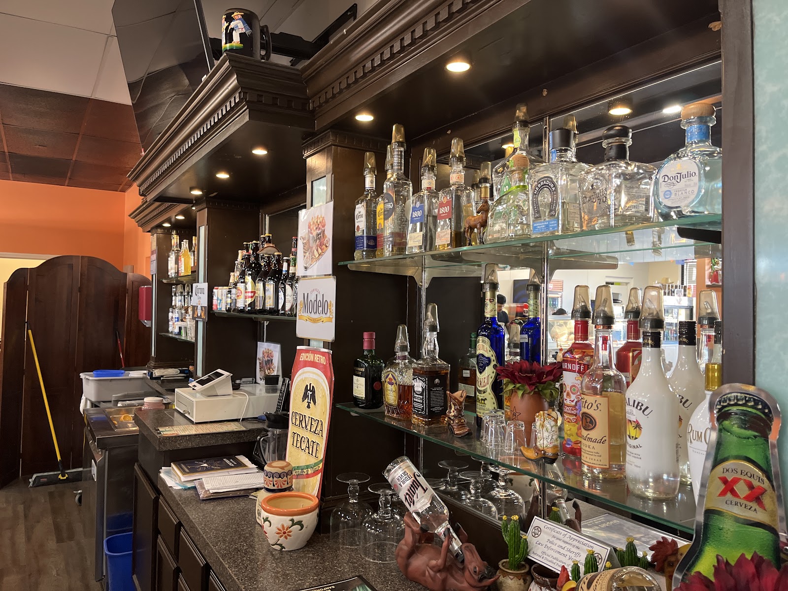 El Rolas Restaurant & Bar gallery 6