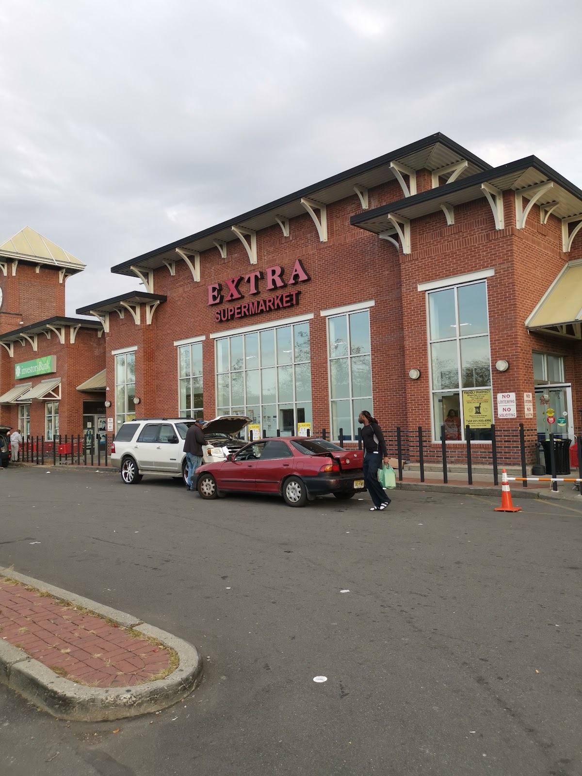 Extra Supermarket gallery 2
