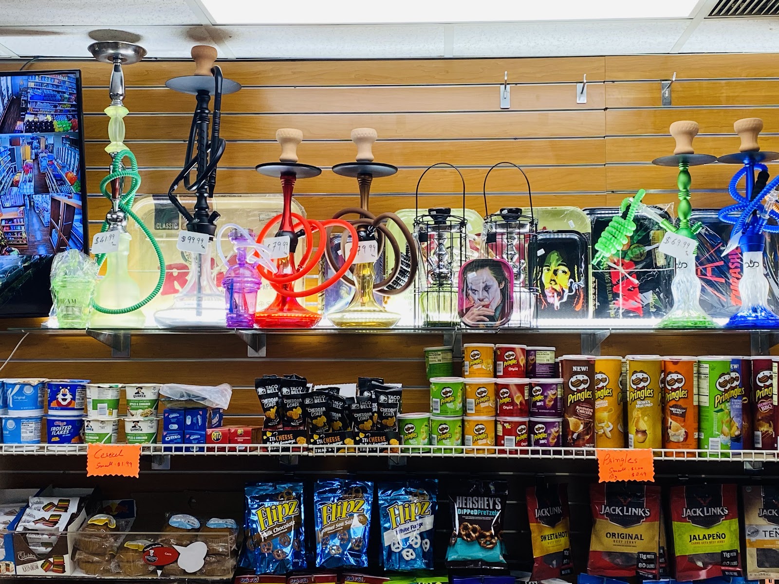 Family Grocery , Deli & Smoke shop gallery 2