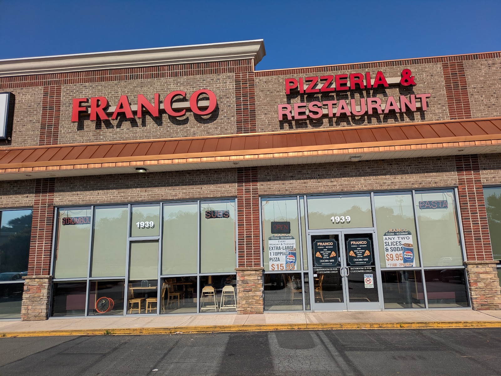 Franco Pizzeria gallery 4