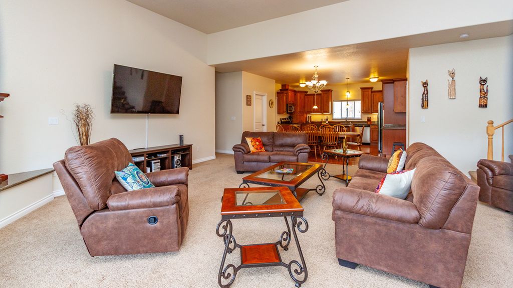 Freund Canyon Lodge gallery 4