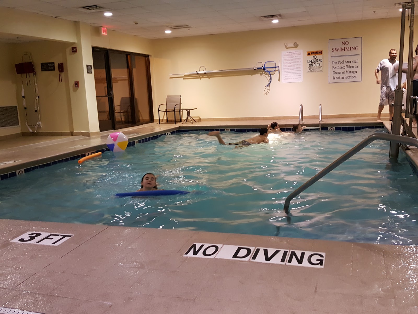 Hampton Inn Bordentown gallery 3