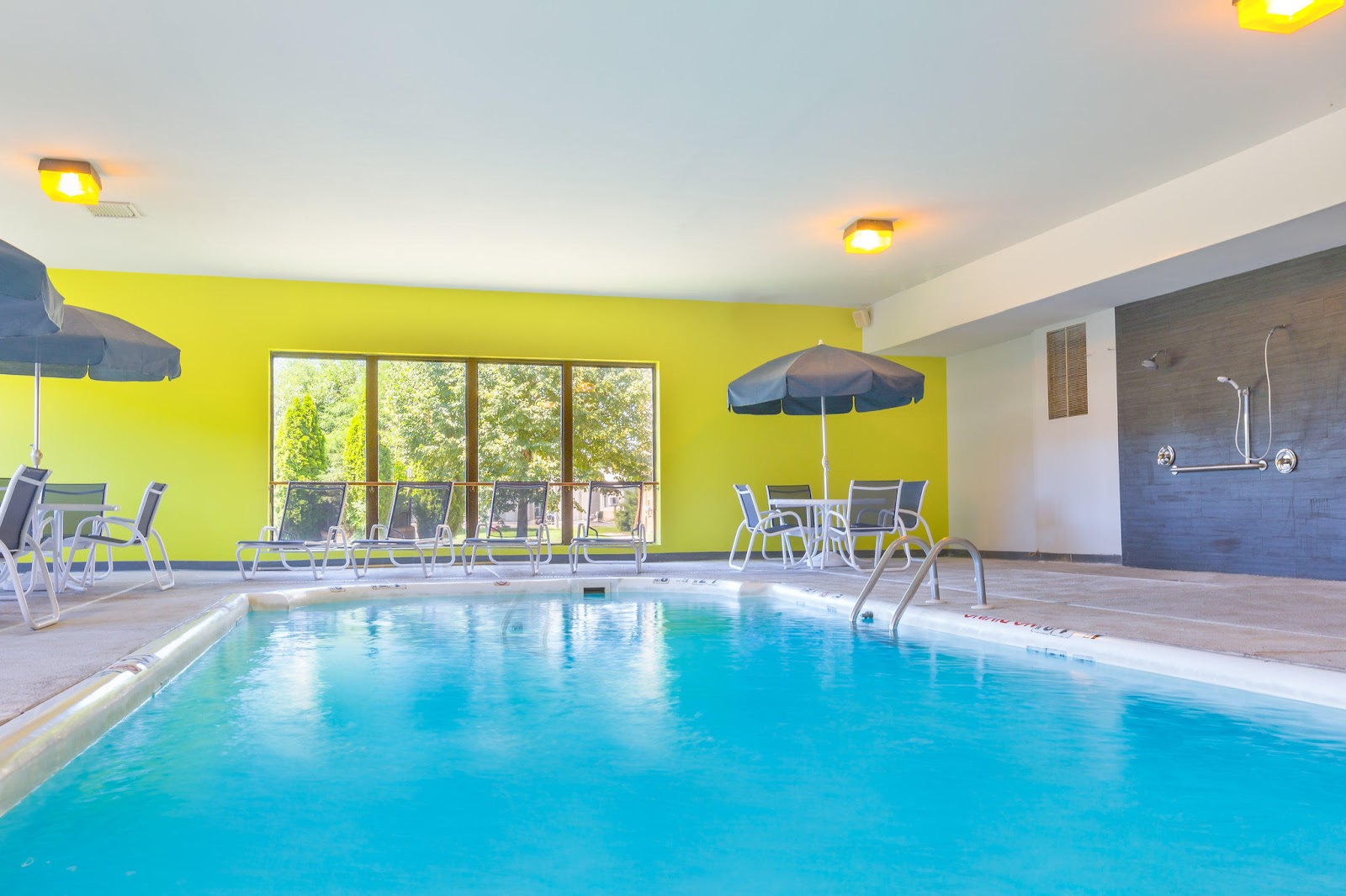 Holiday Inn Express & Suites Burlington - Mount Holly by IHG gallery 3