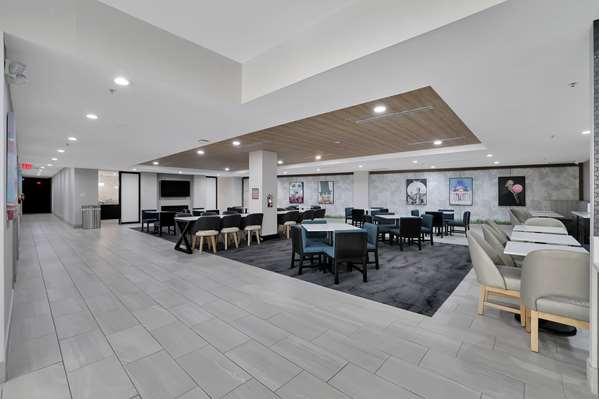Holiday Inn Express & Suites Washington DC- NoMA gallery 6