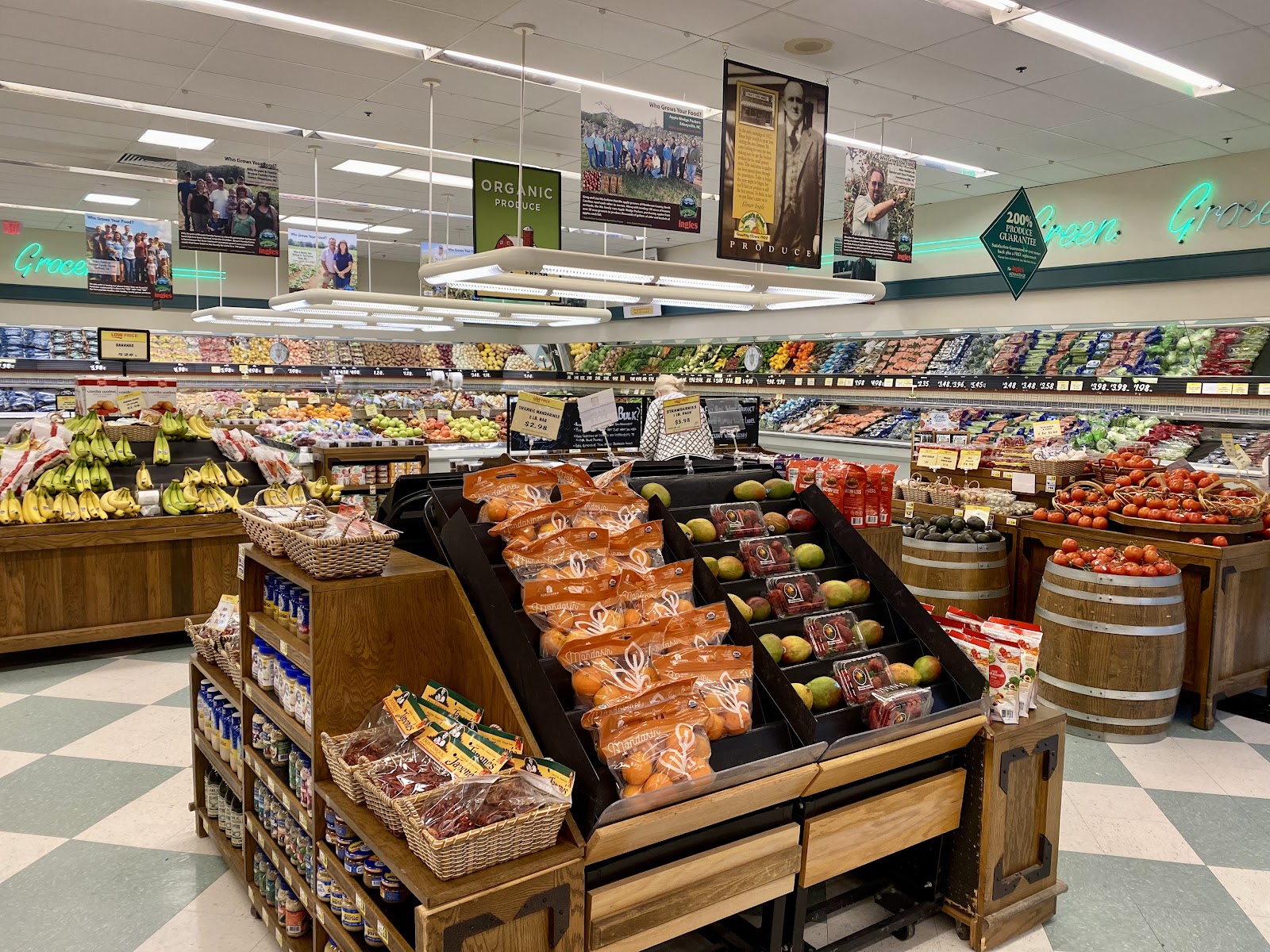Ingles Markets gallery 6