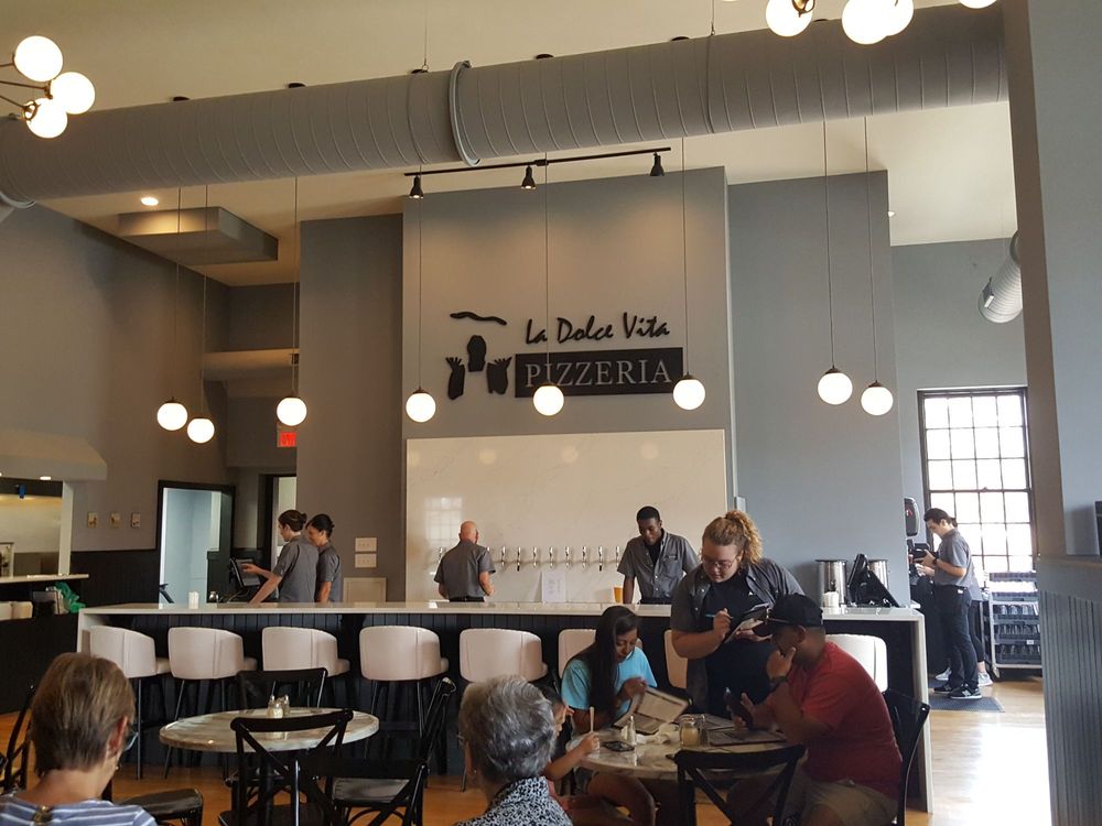 La Dolce Vita Pizzeria gallery 4