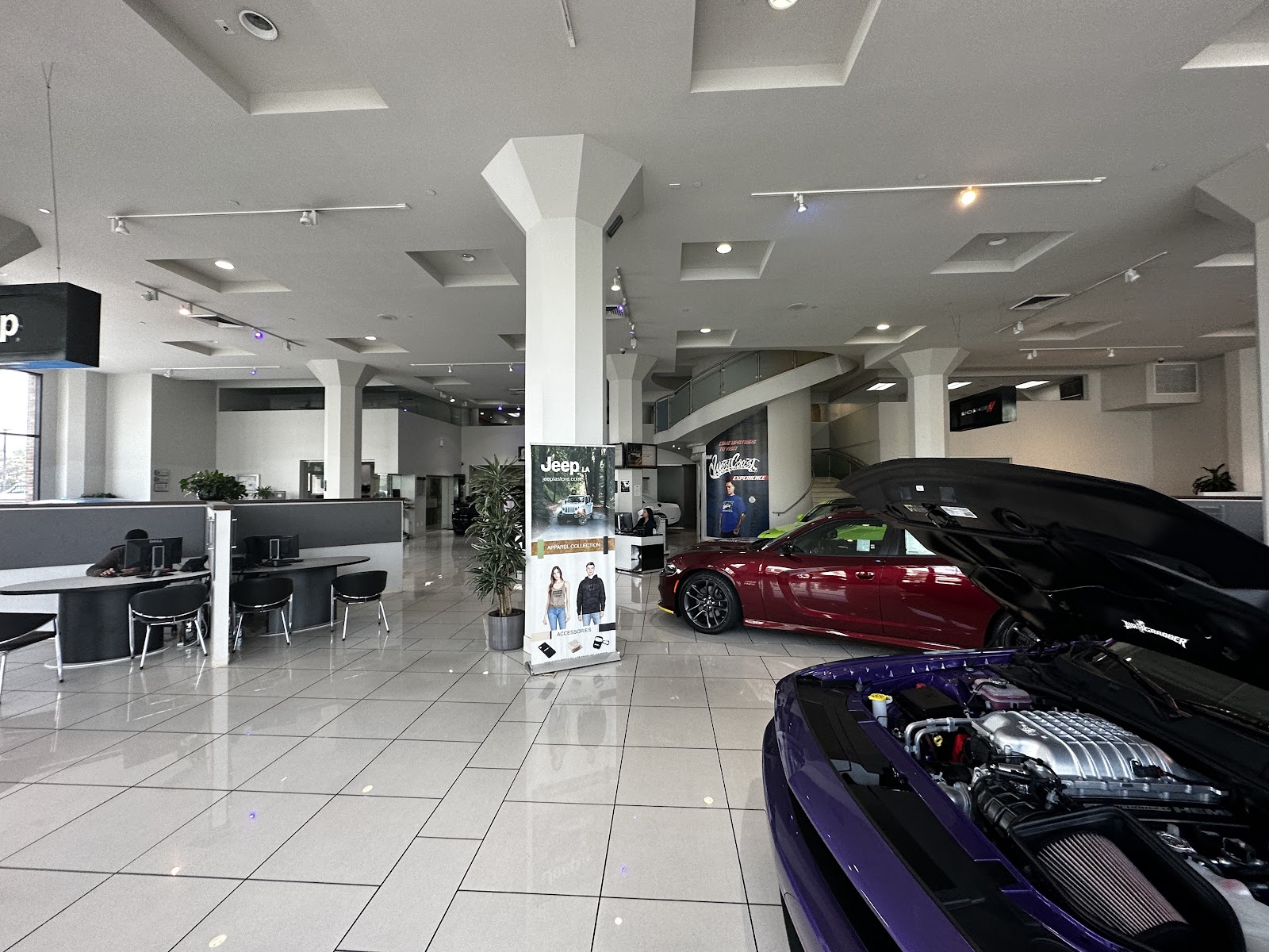 Los Angeles Chrysler Dodge Jeep Ram gallery 4