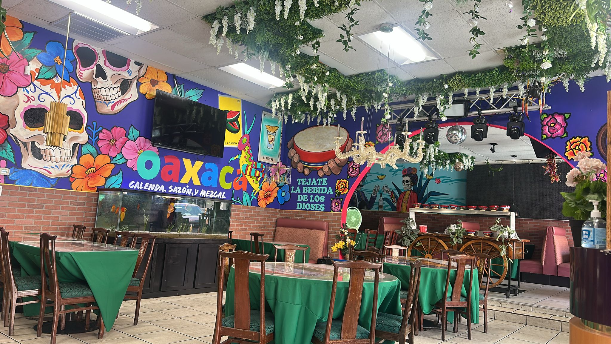 Los Compadres De Oaxaca Restaurant 🇲🇽 gallery 2