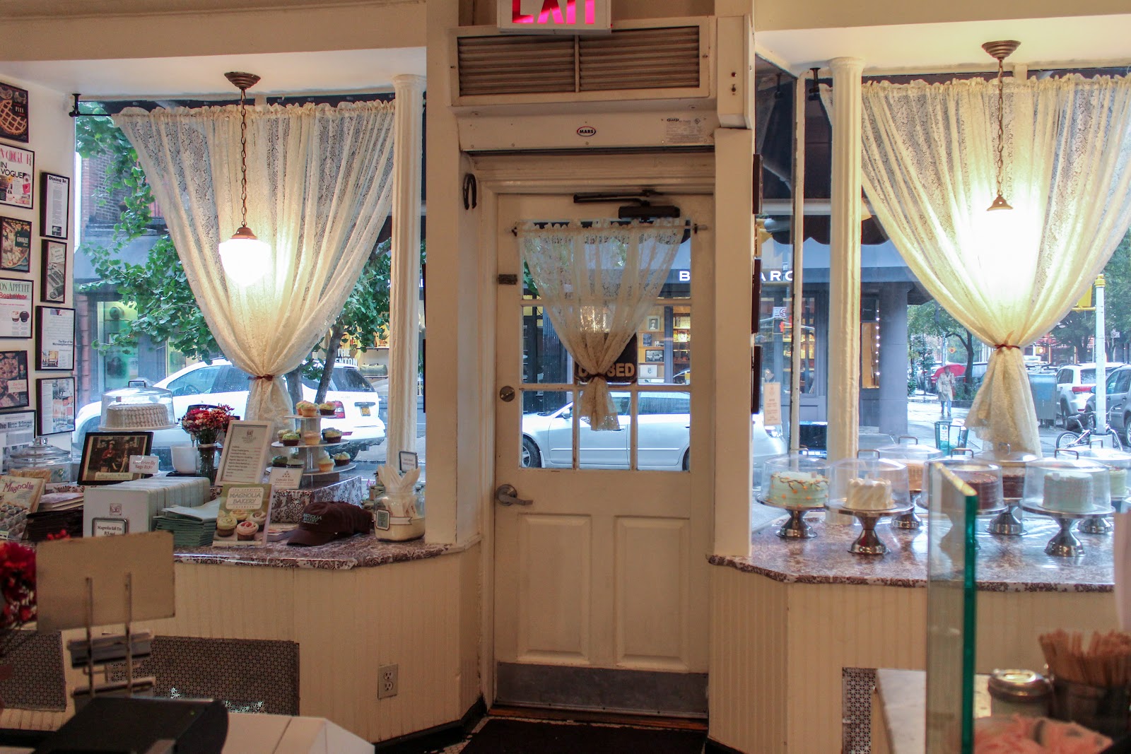 Magnolia Bakery - Bleecker Street gallery 6