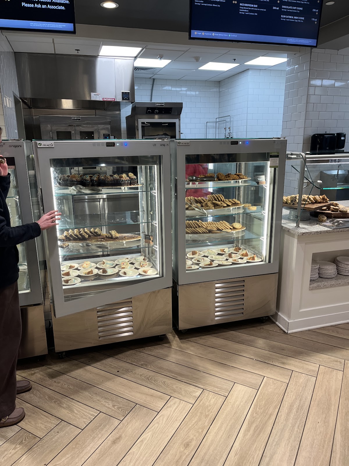 McEwen Dining Hall gallery 4