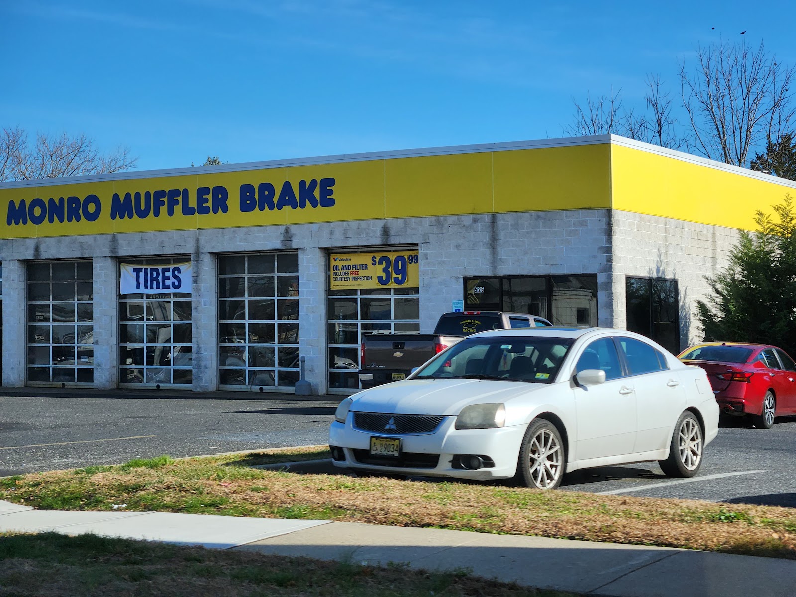 Monro Auto Service and Tire Centers gallery 3