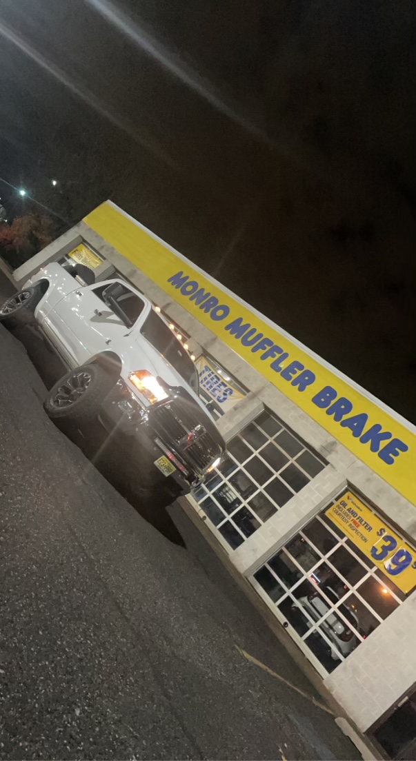 Monro Auto Service and Tire Centers gallery 5