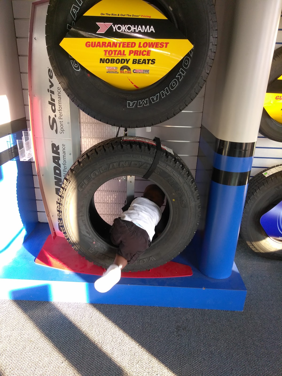 Mr. Tire Auto Service Centers gallery 5