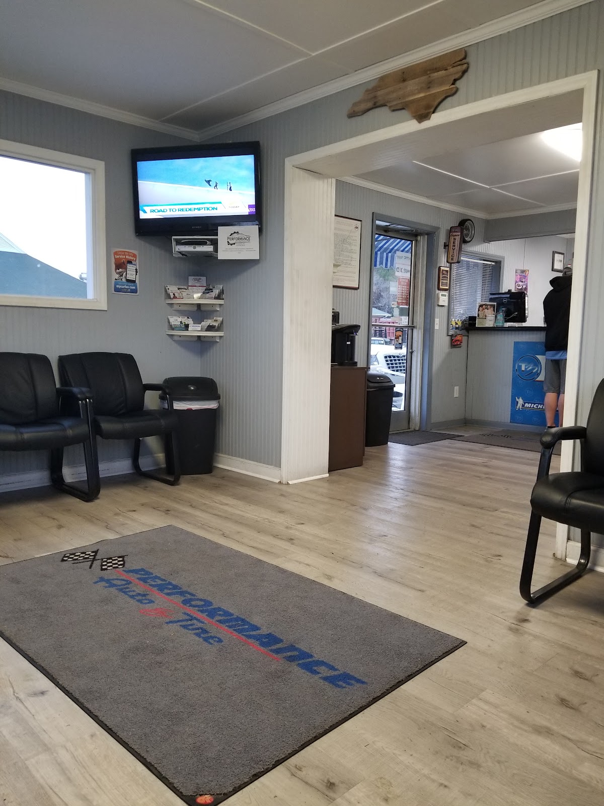 Performance Automotive & Tire gallery 5