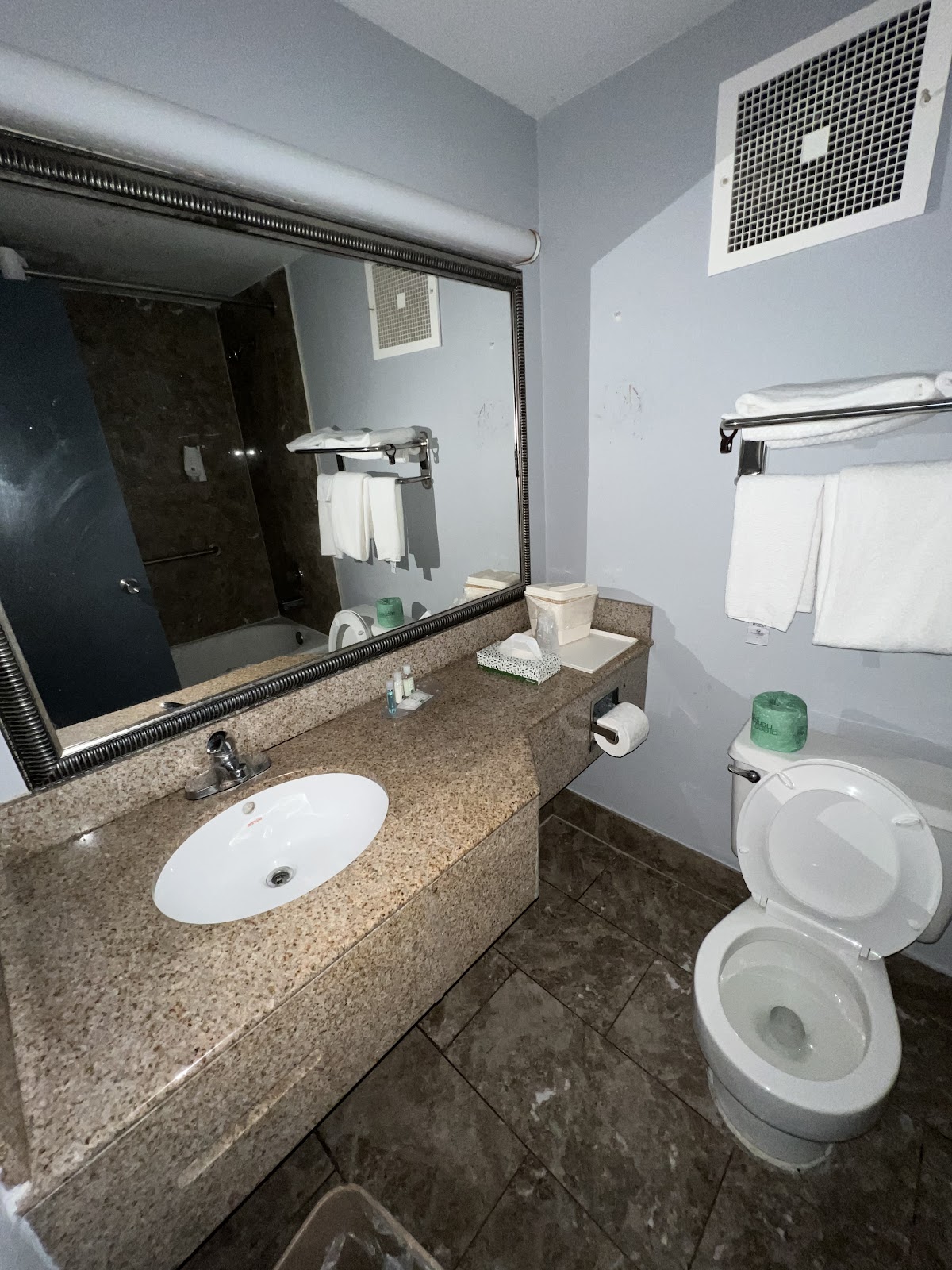 Quality Inn & Suites gallery 6