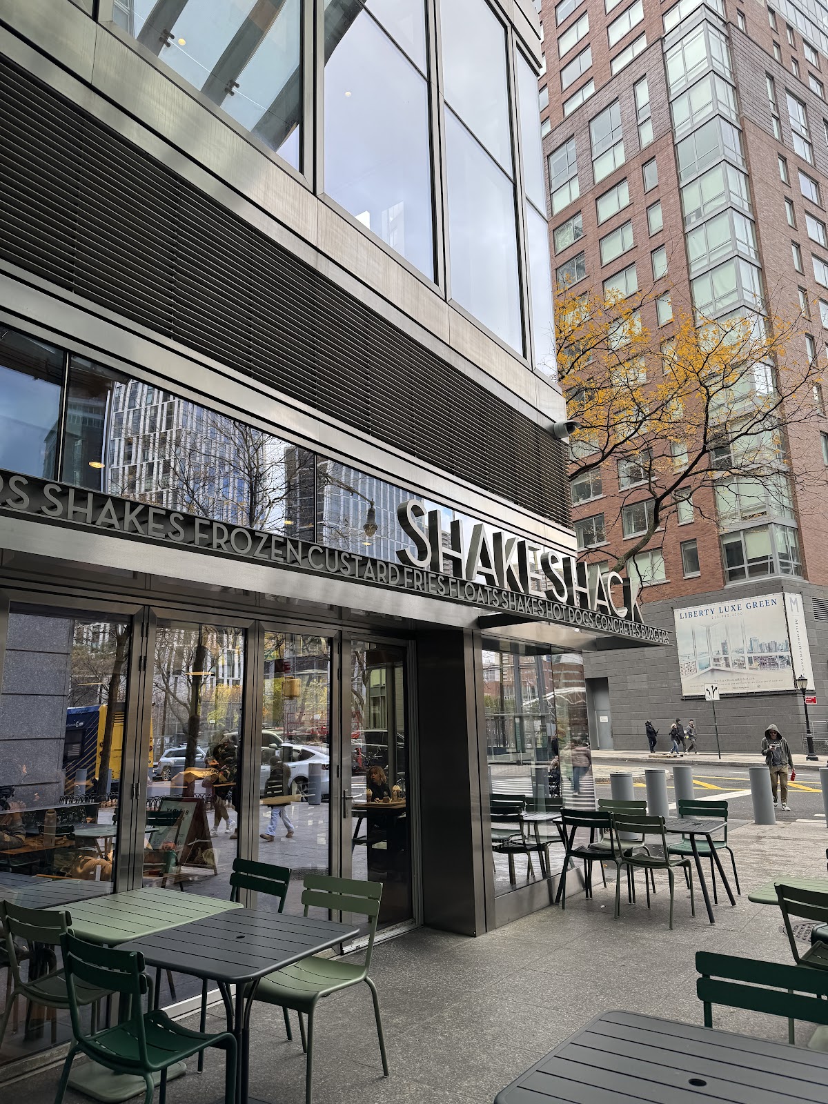 Shake Shack Battery Park City gallery 5