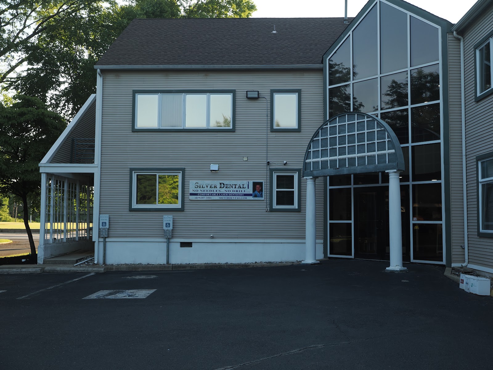 Silver Dental Associates gallery 1