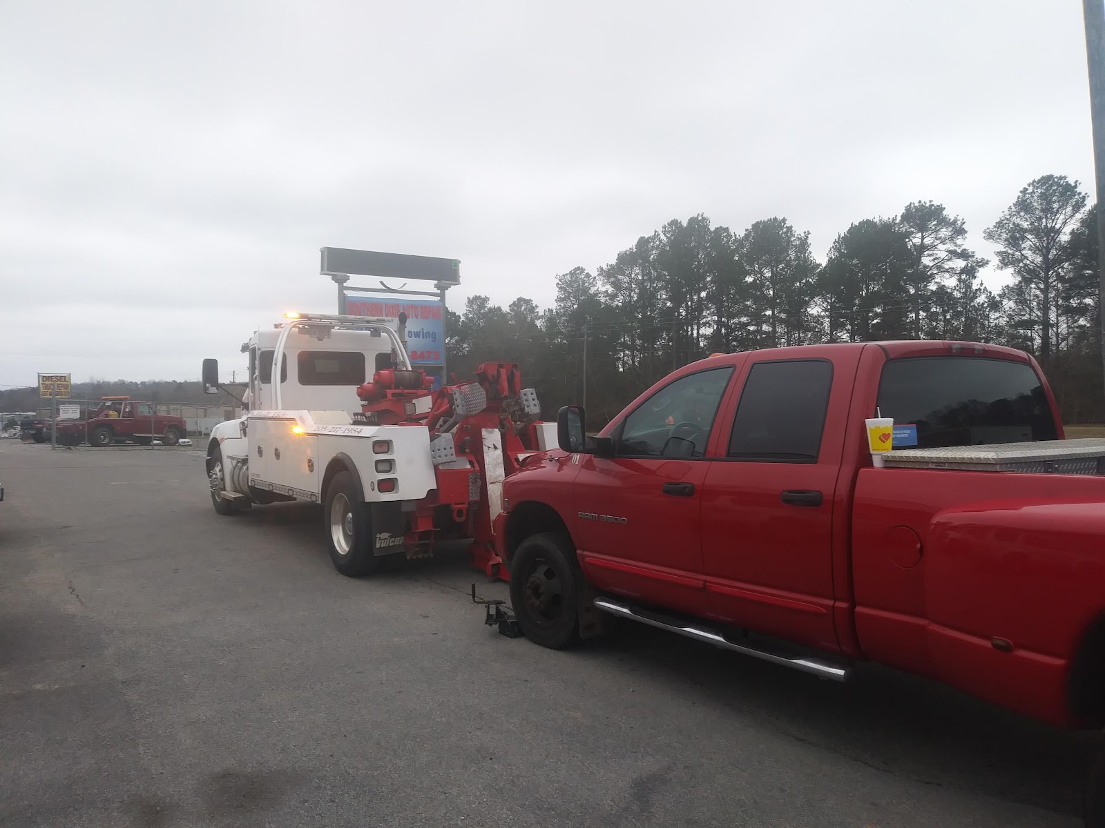 Southern Dixie Automotive 24 hour Towing gallery 2