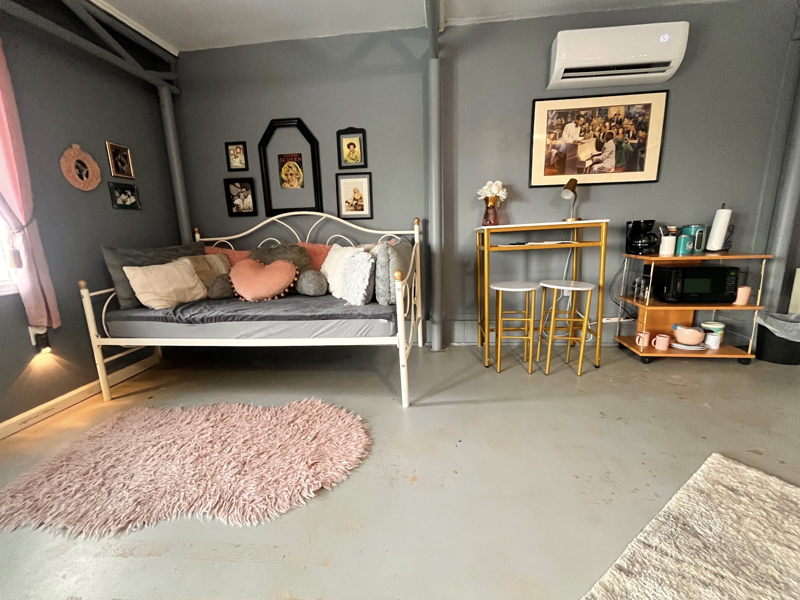 Stardust Retreat gallery 6