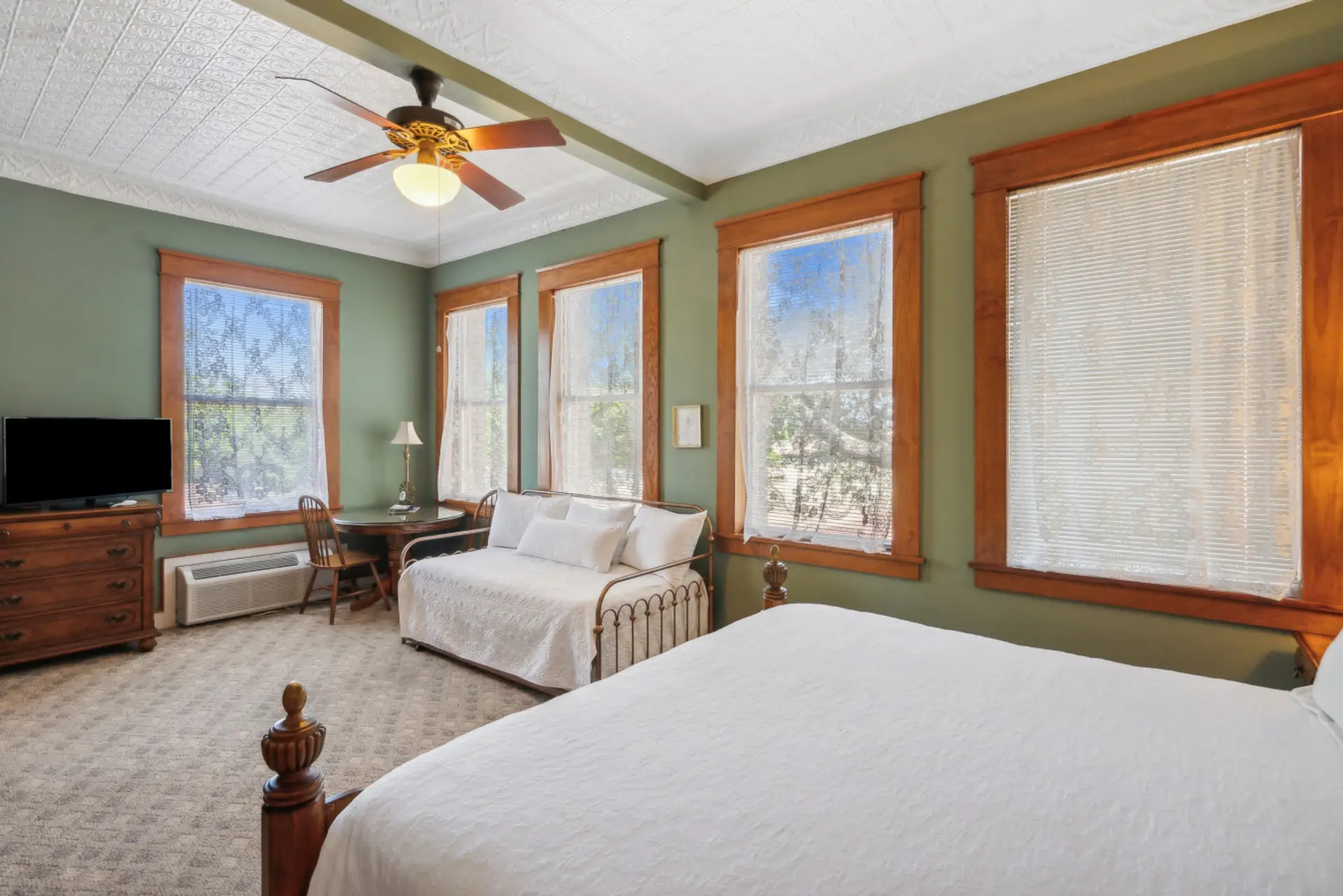 The Eastland Historic Hotel gallery 6
