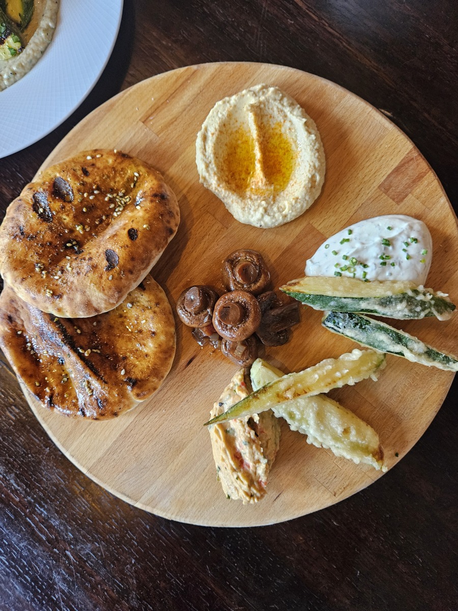 The Farm and Fisherman Tavern gallery 4