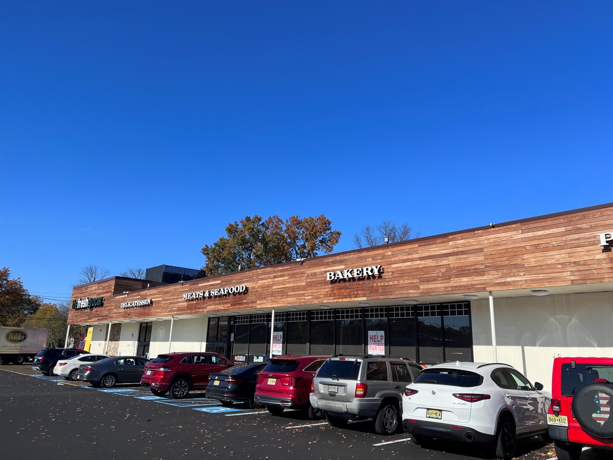 The Fresh Grocer of Inman Ave. gallery 1