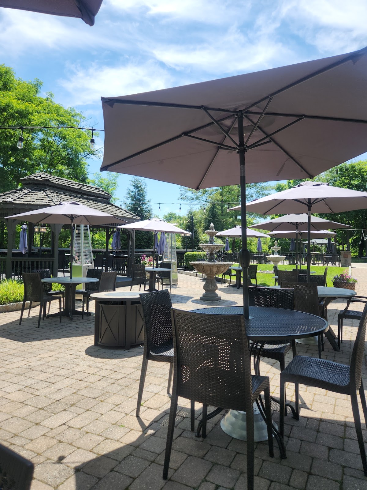 The Grey Stone Fine Food and Spirits gallery 4