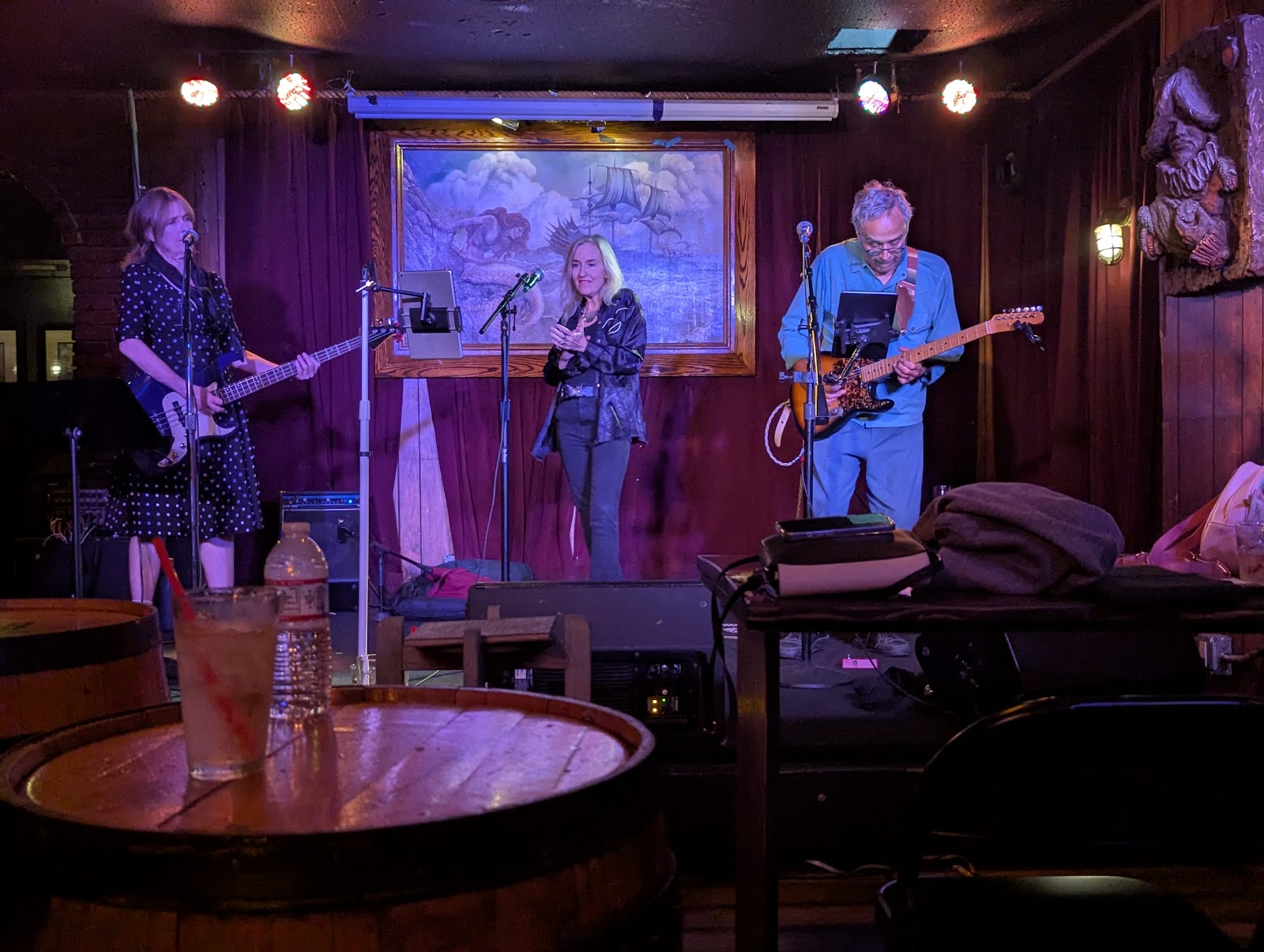 The Redwood Bar & Grill gallery 5