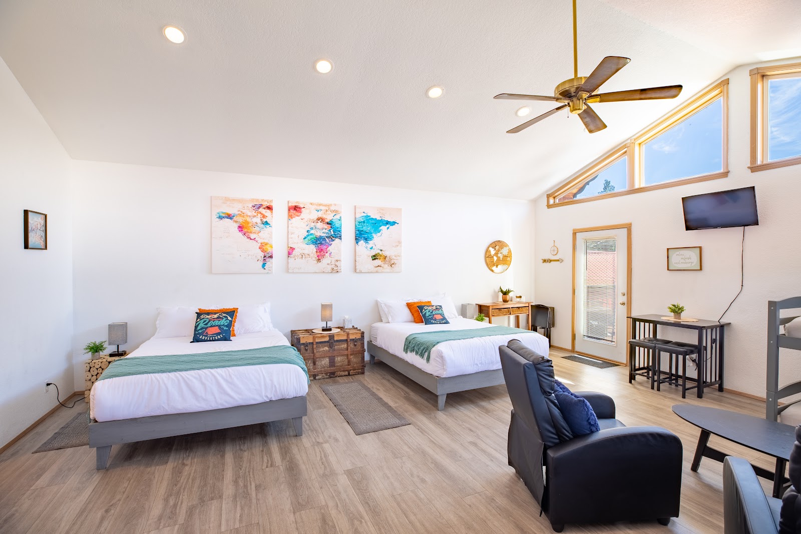 The Wanderlust Inn gallery 5