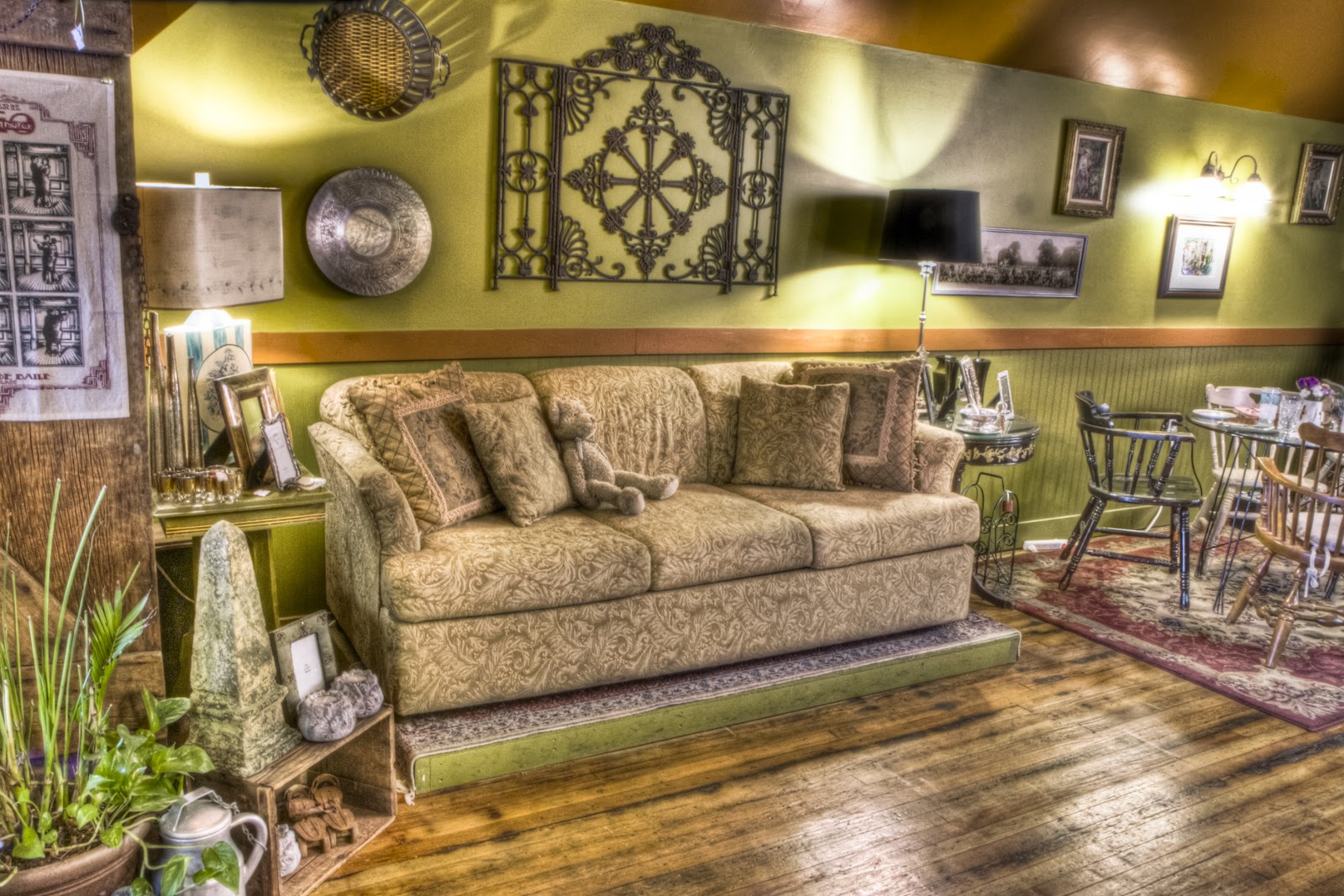 Under the Moon Cafe gallery 1