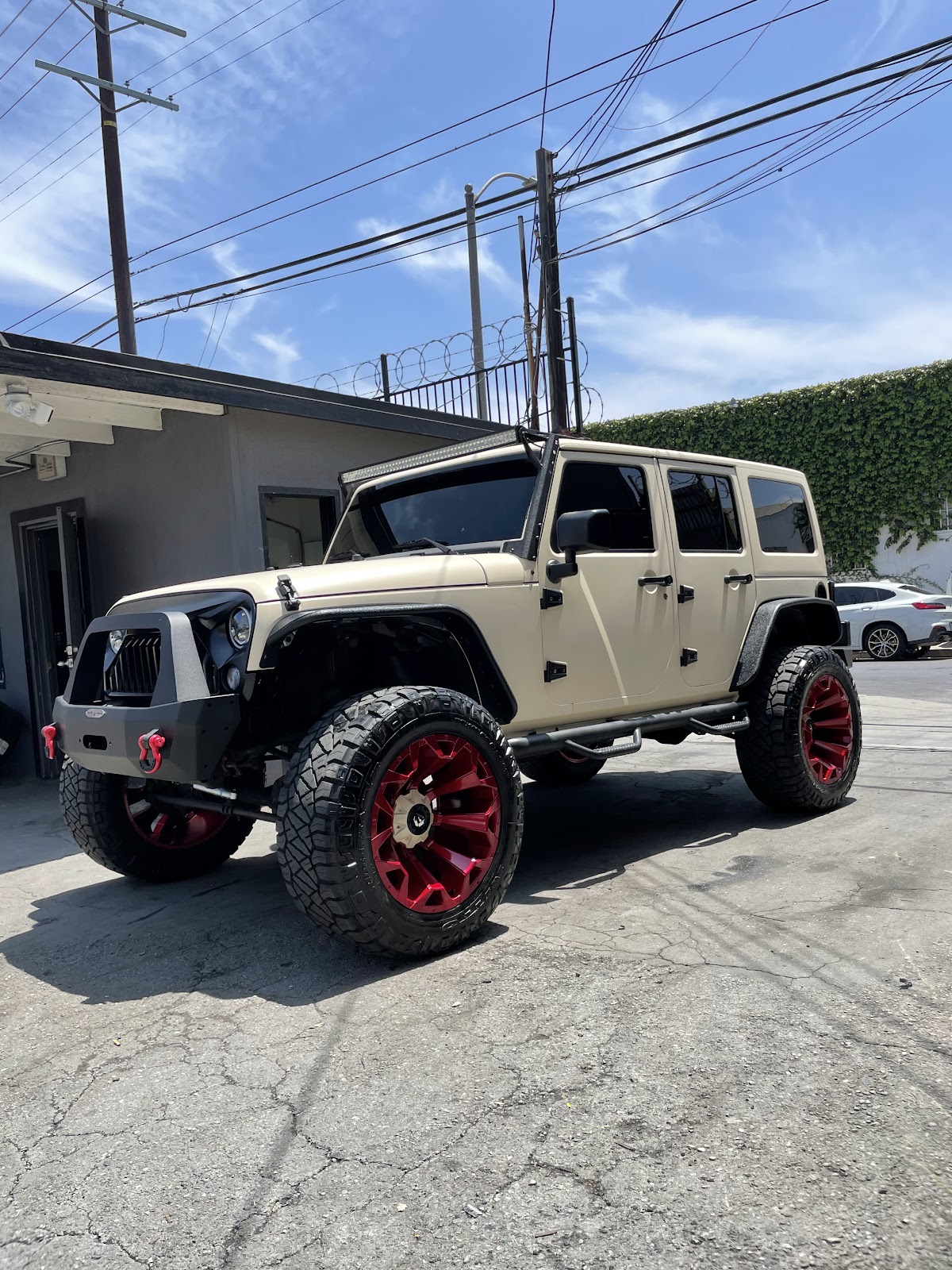 World Auto Body & Paint Center gallery 4